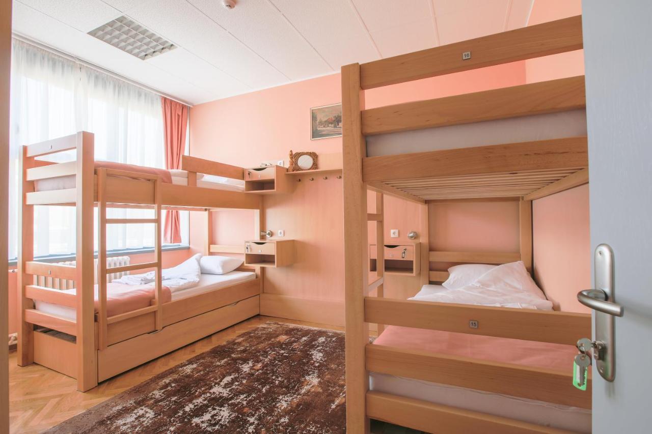 Hostel Amd Belgrade Exterior photo